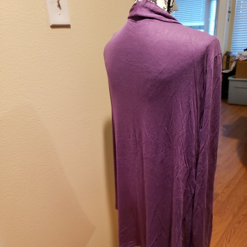 ๐3/$15 OR 6/$25!๐. Lilac Cardigan - Picture 4 of 4